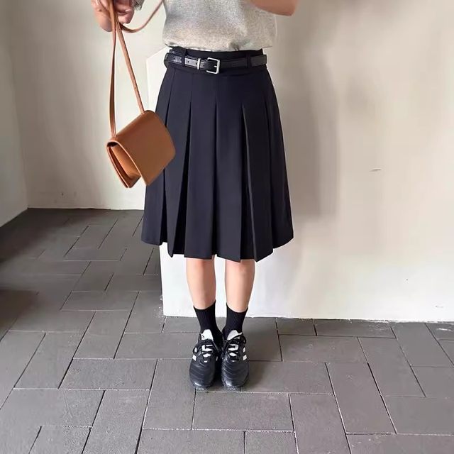 Large size retro I-shaped pleated skirt mid-length autumn new student hip-covering extended version high-waisted slim skirt