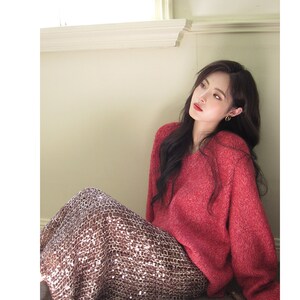 Christmas red 2025 Autumn and Winter Lazy V-neck Knitted Sweater for Women Loose Slim Soft Gluten Pullover Wool Sweater