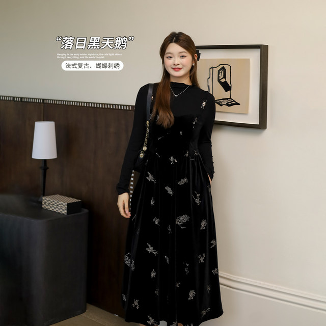 DM100 large size 100% women's slightly fat mm autumn and winter butterfly embroidery fake two-piece waist velvet dress