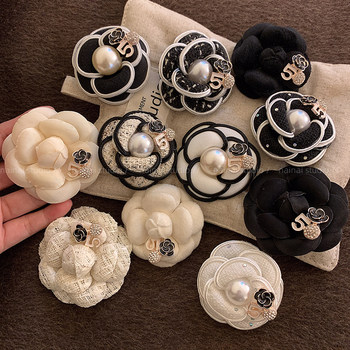 Retro Little Flavor Women's Pearl Camellia Brooch