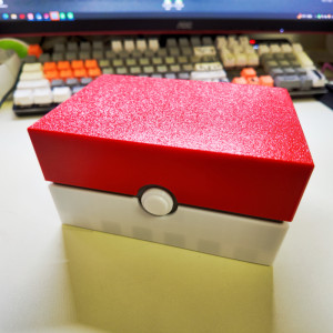 
Pokémon Brilliant Gem Storage Box supports 20 silks