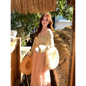 
Even Yiwen [Here for Spring] Korean high-intelligence, sweet and lazy sweater, slim and gentle V-neck cardigan for spring