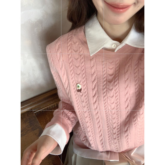 
Even Yiwen [Apple Candy] Korean high-intellectual round-neck twist design slim-fitting layered sweater