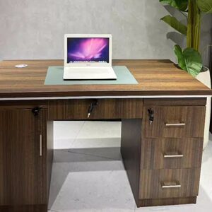 
Qingdao office furniture manufacturers know that office desks and computer desks are thickened