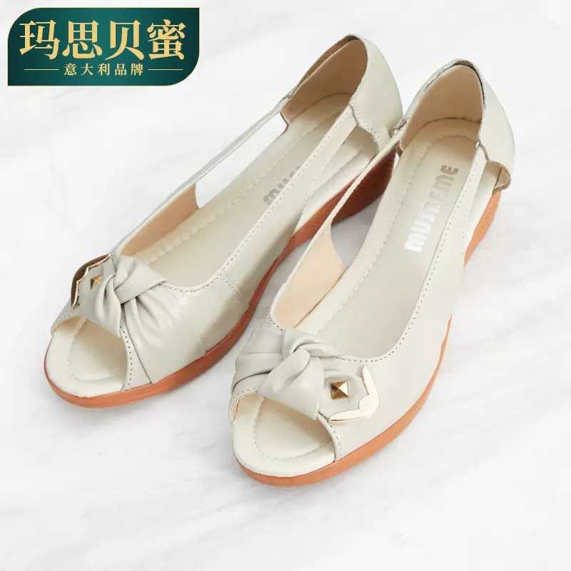 魚口鞋女媽媽鞋涼鞋22夏季新款真皮軟底平底坡跟