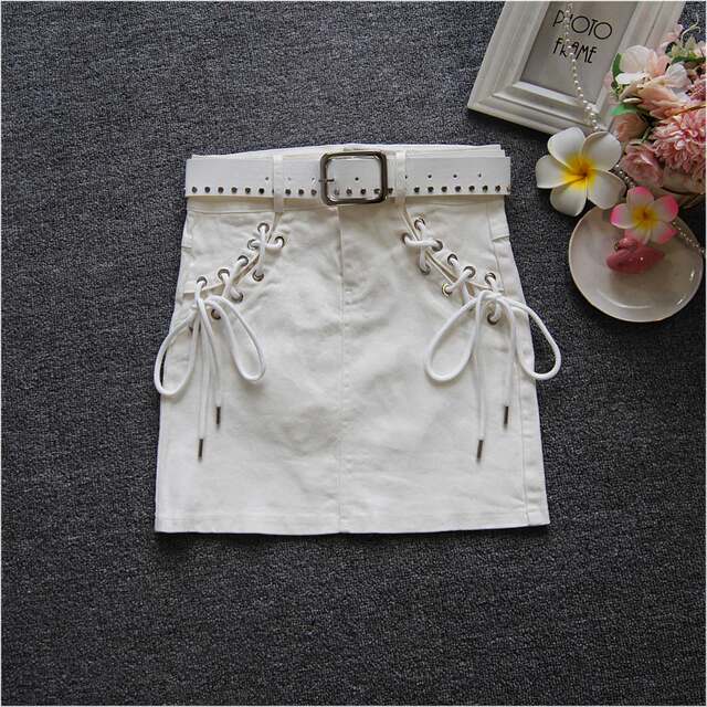 Denim short skirt for women in spring and autumn new fashionable high-waisted skirt with hips and small lace-up white short skirt for belt

