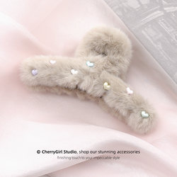 2025 Autumn/Winter New Korean Dongdaemun Plush Heart Shark Clip Niche Creative Design Hair Clip for Women