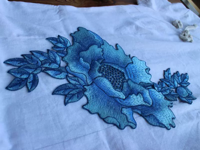 牡丹花朵补丁贴蓝色刺绣花片补衣服贴花diy装饰辅料民族风布贴