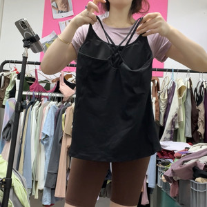 
A-cup, small-breasted, weird girl M/L