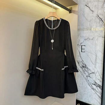 
Bright diamond collar long sleeve waist-hugging dress