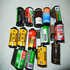 
Kodak, Fuji and other expired waste film 135 film can be used to test cameras and cannot be developed, imaging collection and practice