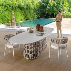 High-End Outdoor Leisure Tables and Chairs for Courtyard Gardens, Villas, Hotels, and Open-Air Restaurants, Featuring Artistic Weaving, Waterproof and Sun-Resistant Design