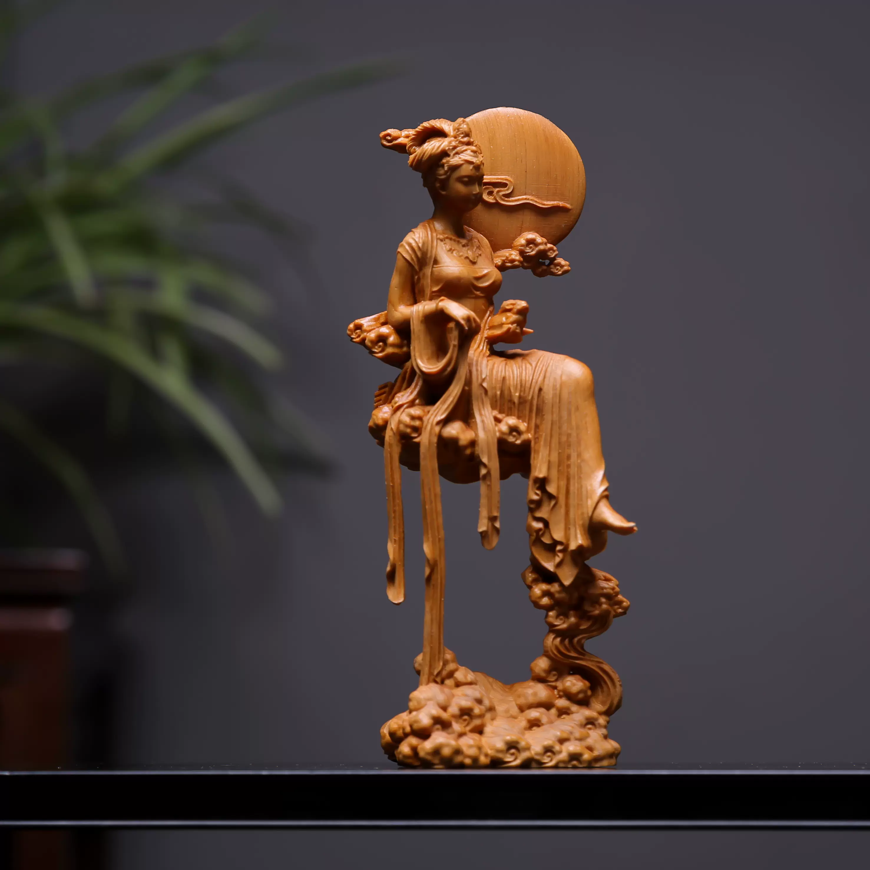 崖柏 木彫 人物 嫦娥 工芸品 置物 収蔵 コレクション 崖柏木雕嫦娥奔月實木鏤空雕刻仙女姐姐擺件家居裝飾工藝禮品擺飾送禮品