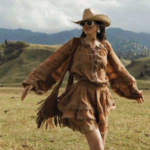 
Mai Xu's original <Earl Tea> wilderness marad vintage ruffle top + irregular short skirt suit spring