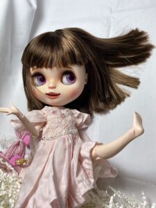 Hobgoblin naked baby changing her makeup brown wave head straight hair customized gold