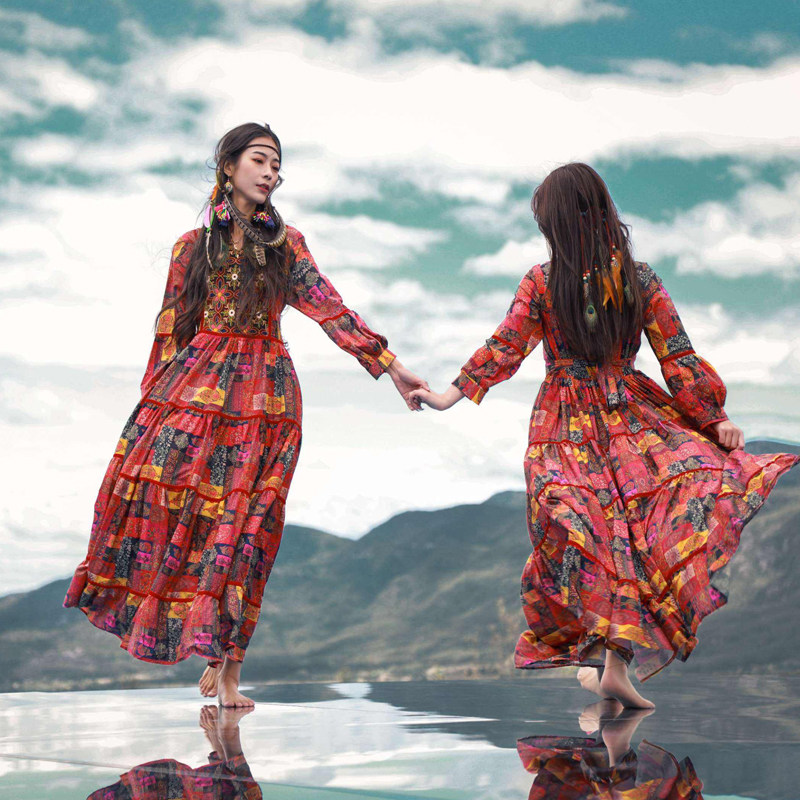 20人团商务包车泸沽湖二日游 丽江出发走婚桥草海猪槽船女儿国