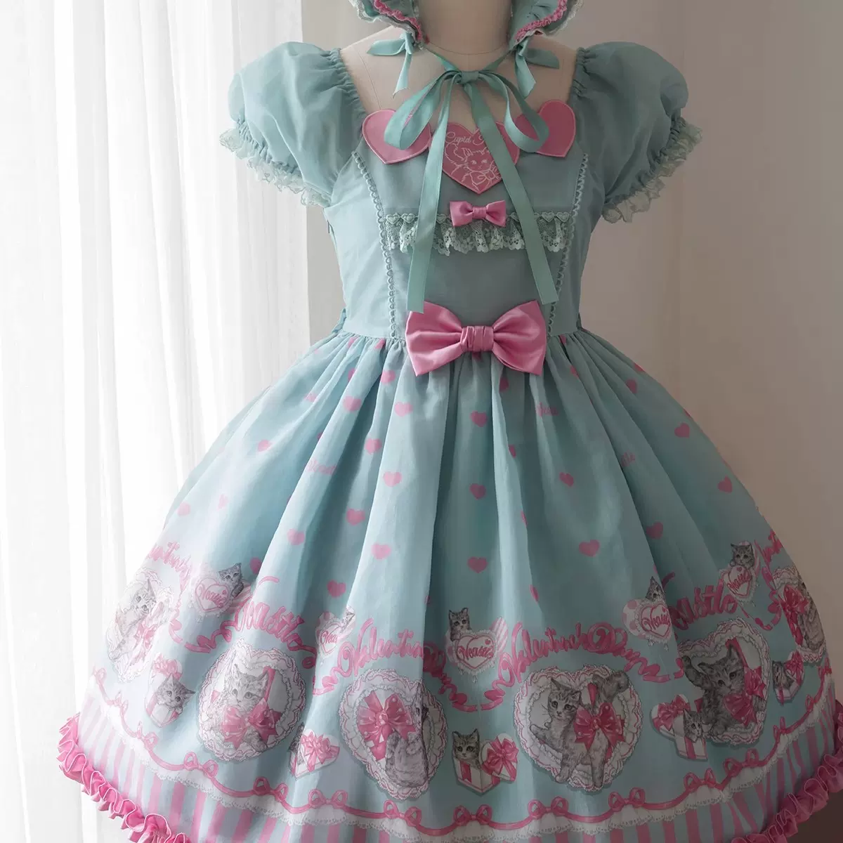 粉绿色lolita裙子 