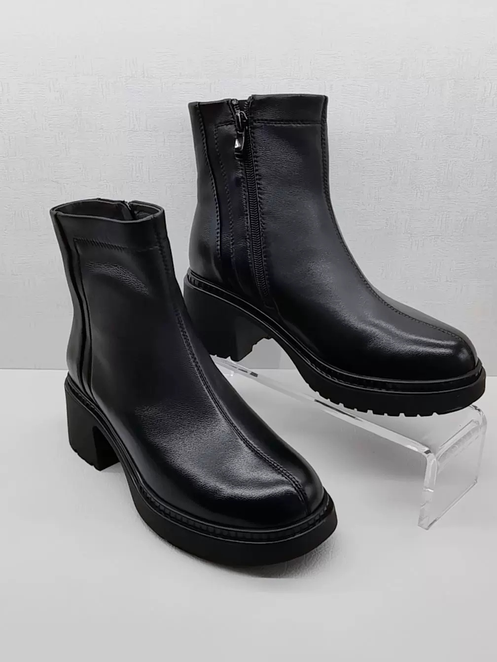 kisscat/接吻猫2024秋冬新款羊皮圆头粗跟时装靴短靴