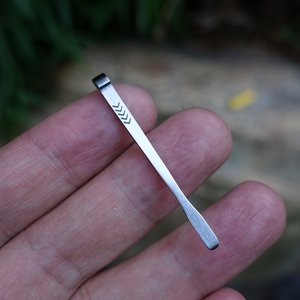 
Mini high hardness corrosion resistant S90V powder steel ear-drawing spoon small crowbar Swiss army knife modification practical accessories