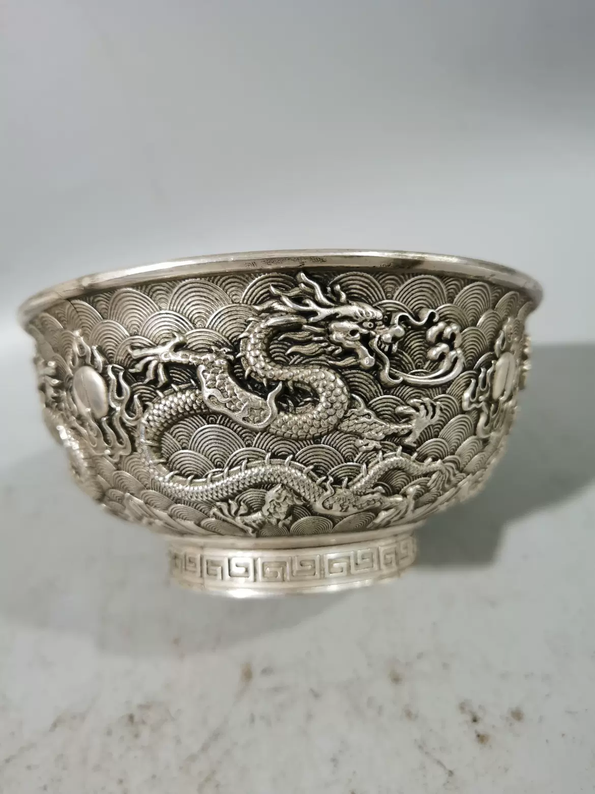 古董老物件收藏大清乾隆年制浮雕双龙戏珠碗铜碗家居摆件特价包邮-Taobao