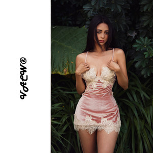 VACW soft elastic lace sexy pure pure desire camisole sleeping skirt revealing high -end pajamas, morning robe, fun girl autumn and winter
