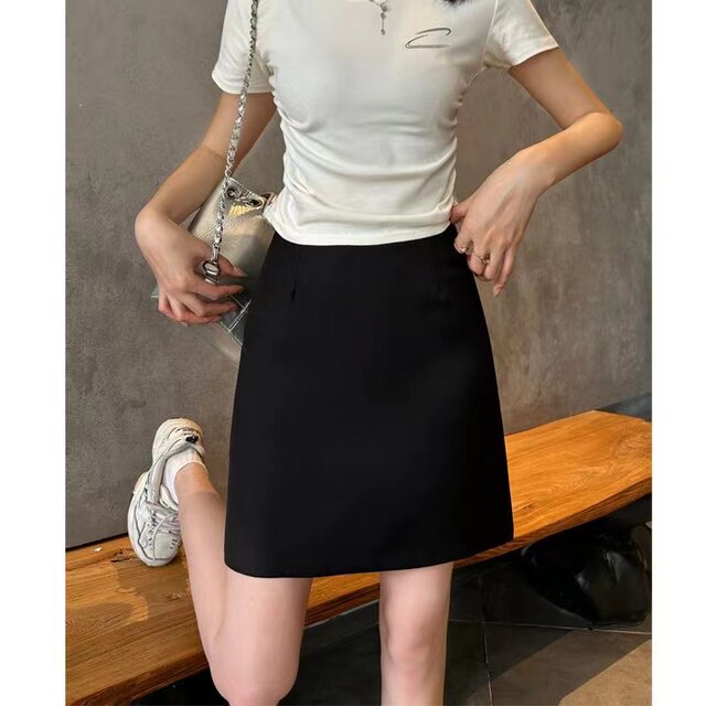 Design-sensual suit skirt for women in summer new high-waisted slimming pocket A-line short skirt anti-exposure hip-cover skirt

