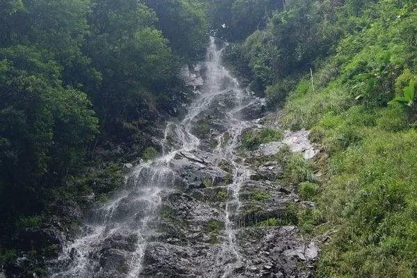 桂峰山旅游度假村