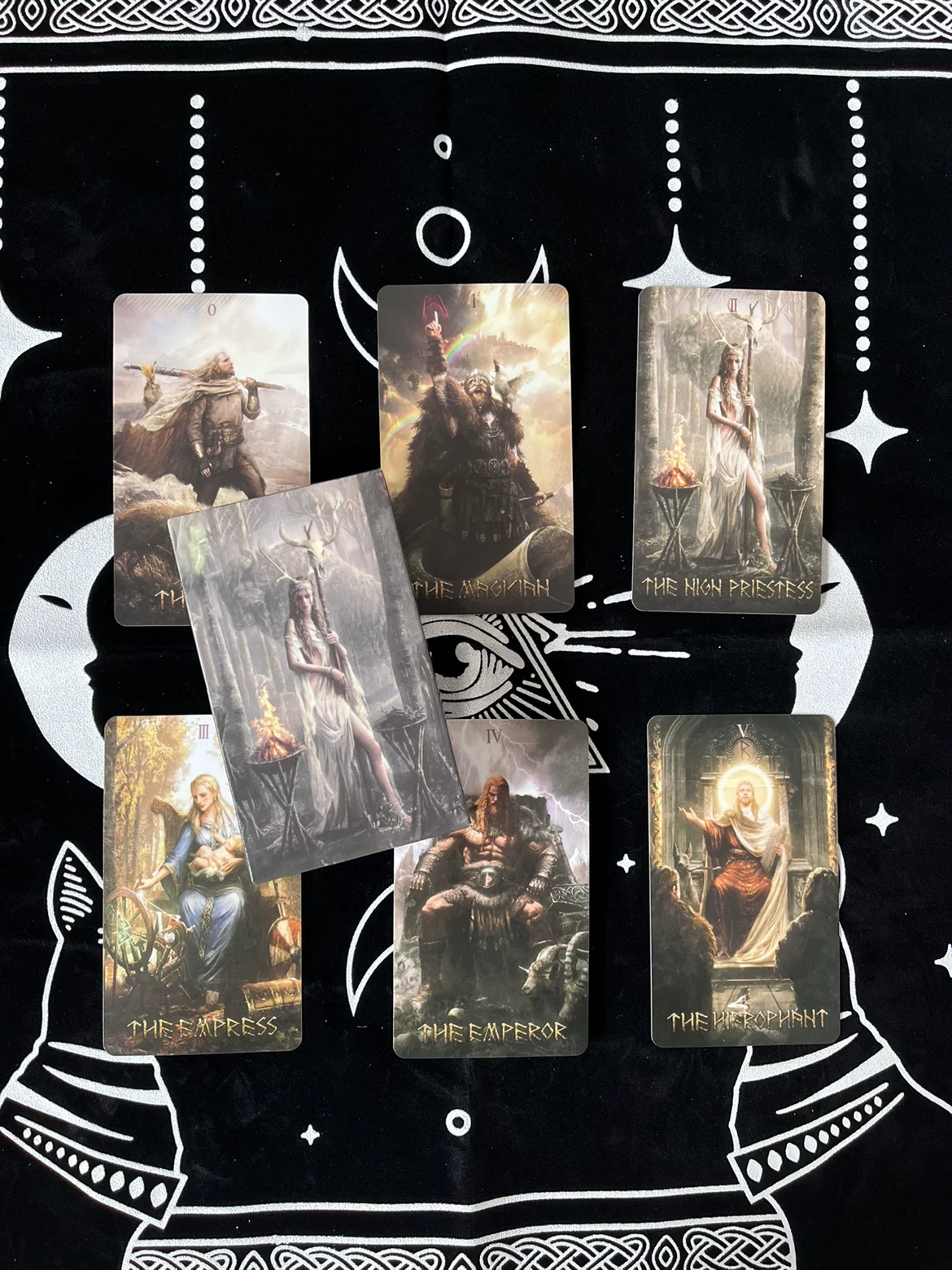 Spot Runic Card 78 частей FANWEI Te Carlo Card Runic настольная игра карта нов новая