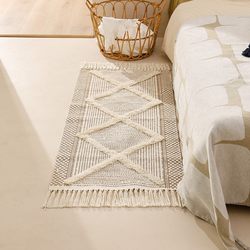 Cotton and linen hand-woven tassel strip bedside rug