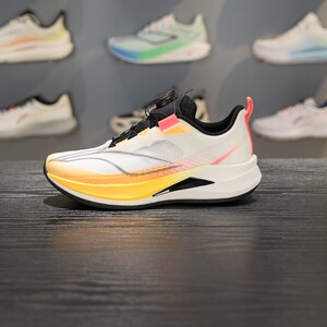 
Li Ning Children's Shoes Chitu 9 PRO YOUNG Running Shoes 2026 Spring Boys' Low-top Sports Shoes YKFW048