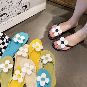 
Vacation travel leisure sunflower flip-flops women's beach shoes with a sense of shit for home wear flip-flops for women