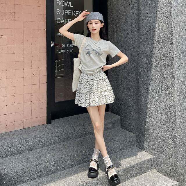 White floral short skirt for women 2025 new summer thin cake a-line skirt small high-waisted fluffy skirt

