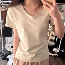 Gray Short-Sleeved T-Shirt for Women with V-Neck, Suitable for Spring and Autumn, Thin and Slim-Fitting, Versatile Top for Summer