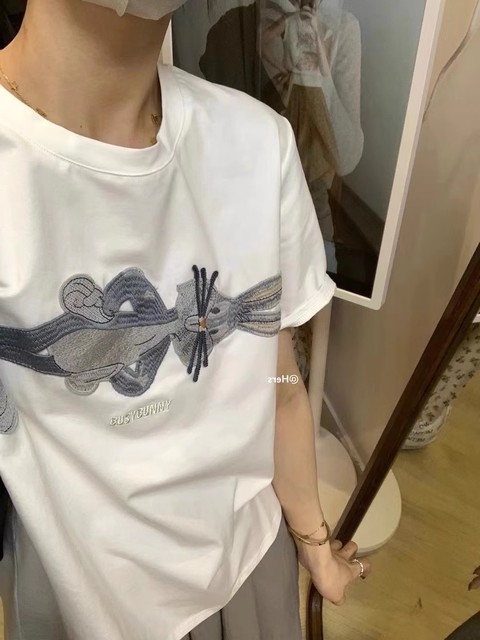 American Retro Cartoon Rabbit Embroidered Right Shoulder Short Sleeve T ...