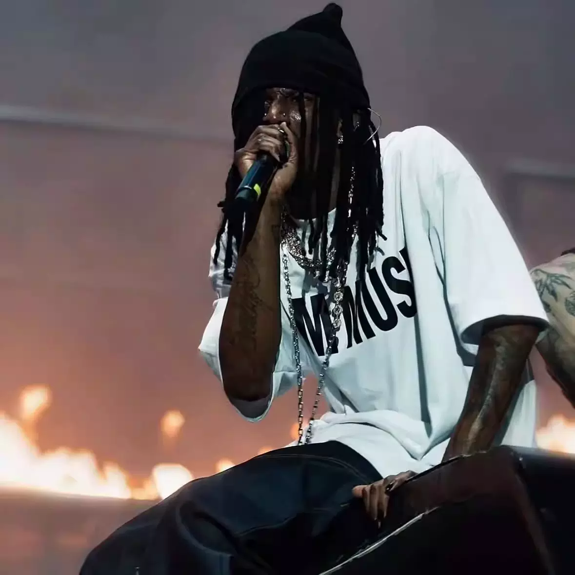 ミュージシャン PLAYBOICARTI IAMMUSIC OPIUM Playboi Carti OPIUM I AM MUSIC Tシャツ XL - メルカリ