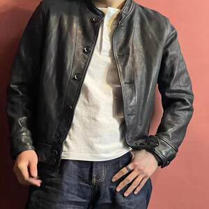 Men's stand -up collar classic short model Ein Sitan's cord head layer cowhide make old leather jacket short slim leather jacket
