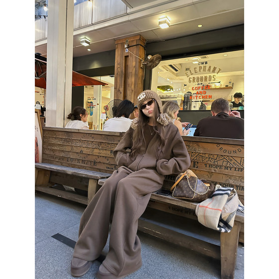 
NanaByNana [Houston Street] Soft and Velvet Hooded Sweatshirt Set Women's Autumn and Winter Wide Leg Pants Two-piece Set