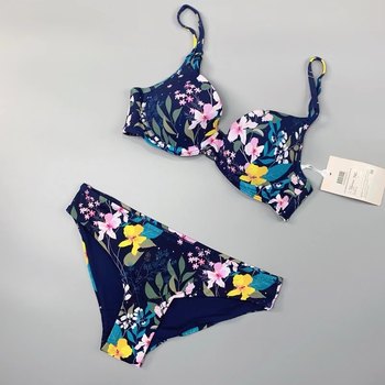 Women's split Bikini Island Printing Swimsuit Steel Circle
