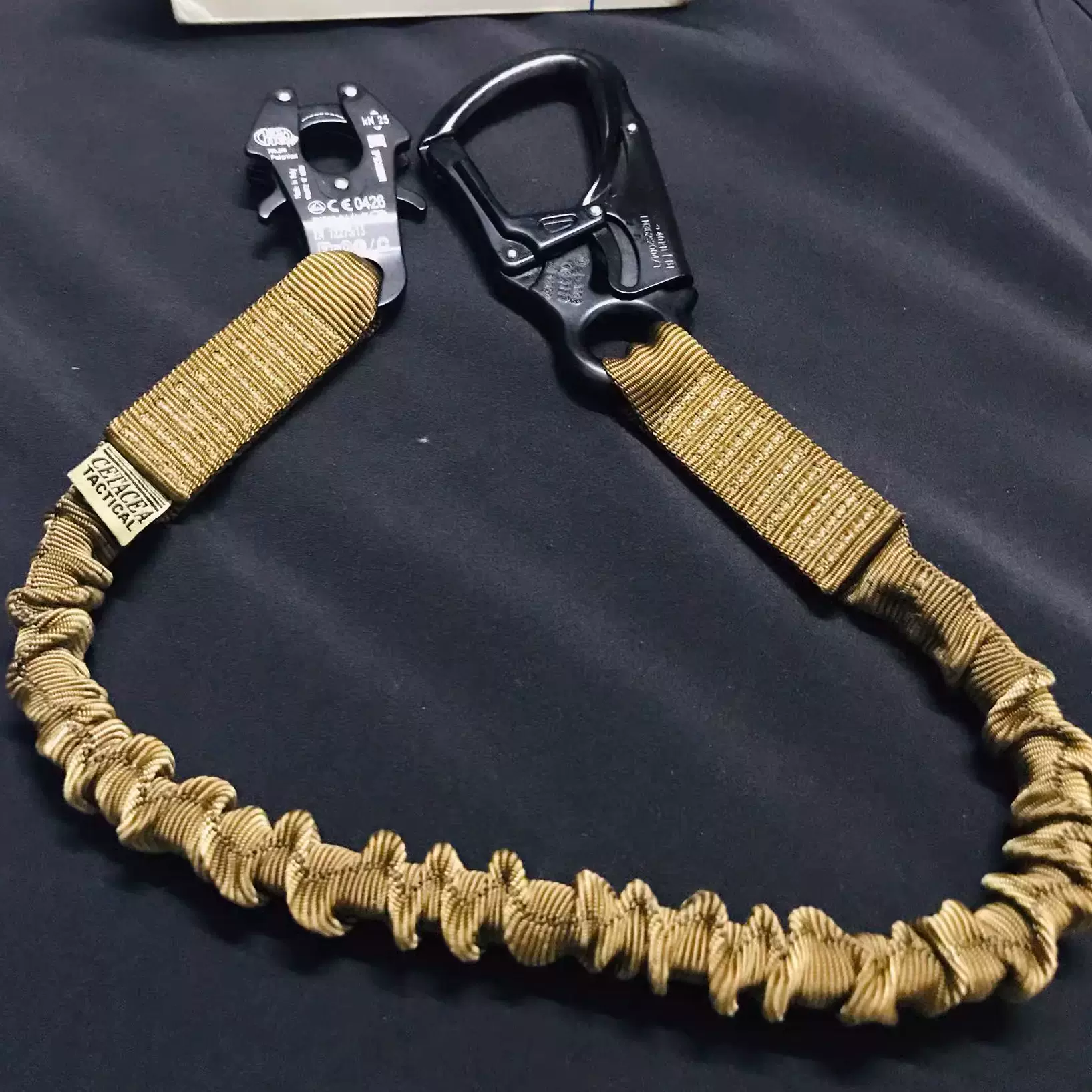 YATES 565FROG SF LANYARD W/KONG 米軍 ランヤード