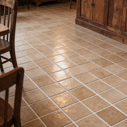 Vintage Off-White 9-Grid Mosaic Stone Tiles for Retro Guesthouses, Clubs, Restaurants, Cafes, and Clothing Stores