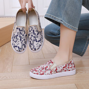 
New Beijing cloth shoes one-foot mother shoes breathable casual soft-soled lazy board shoes non-slip canvas student single shoes
