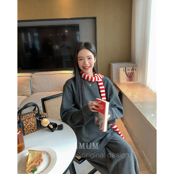 
AMUM maternity wear, the savior of lazy people ~ loose, lazy and casual velvet round neck sweatshirt and casual pants suit