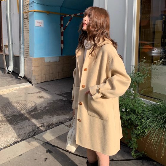 
KERNEL COSMOS Friborg Morning Light 100% high count Australian wool hooded mid-length horn button handmade coat