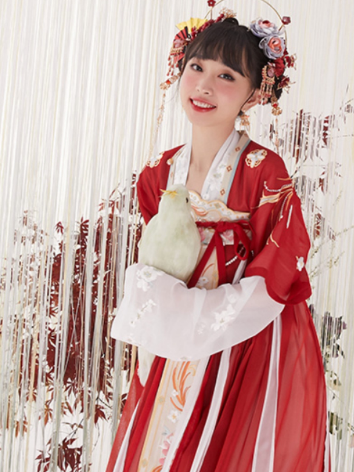 十三余小豆蔻儿齐胸裙绣花半臂汉服