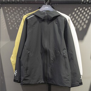 
Li Ning Outdoor CF Traceable Wanlong Armor Men's and Women's Single Layer Jacket 2025 Spring Windproof and Breathable Jacket AEMV005