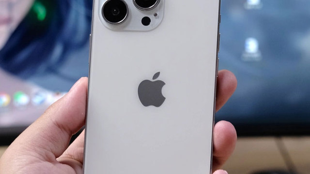 苹果iPhone13Pro手机