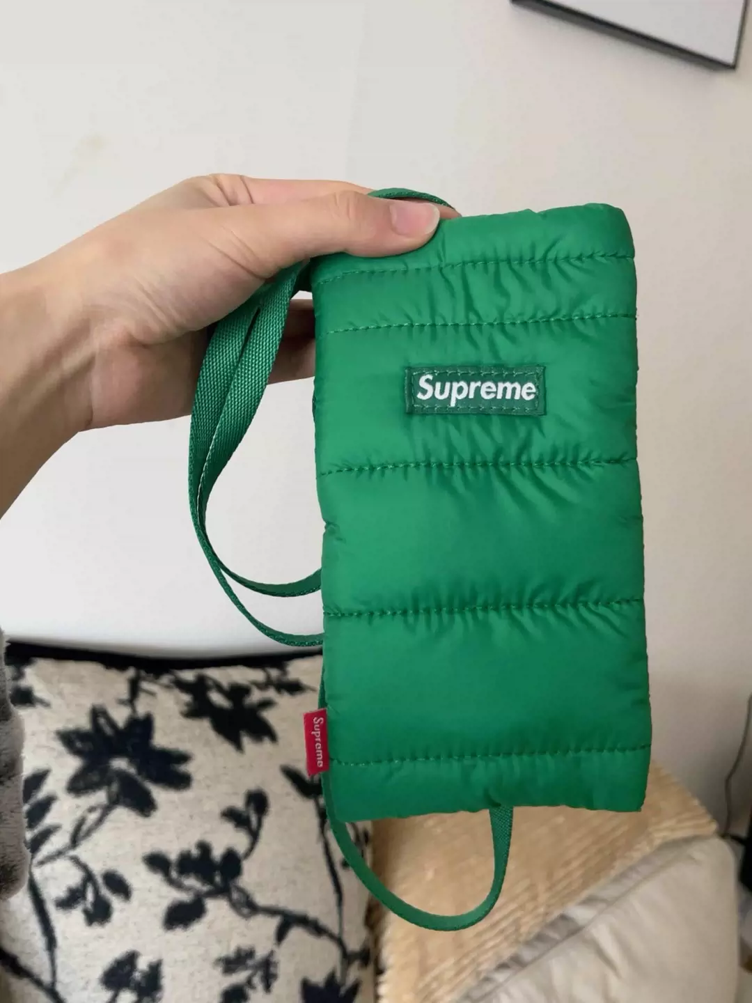 99新正品Supreme Puffer Neck Pouch-Taobao