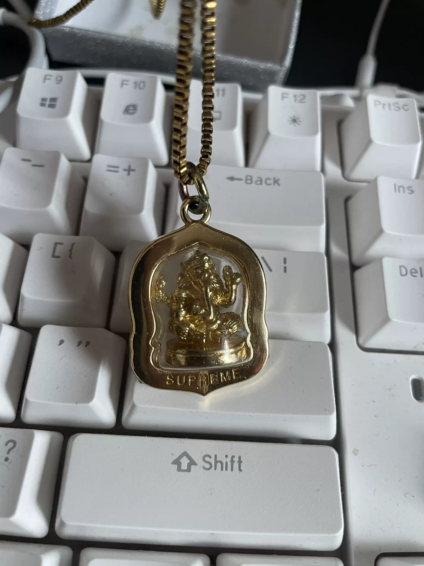 Supreme 18SS Ganesh Keychain金象-Taobao