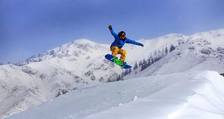 祁连山国际滑雪场