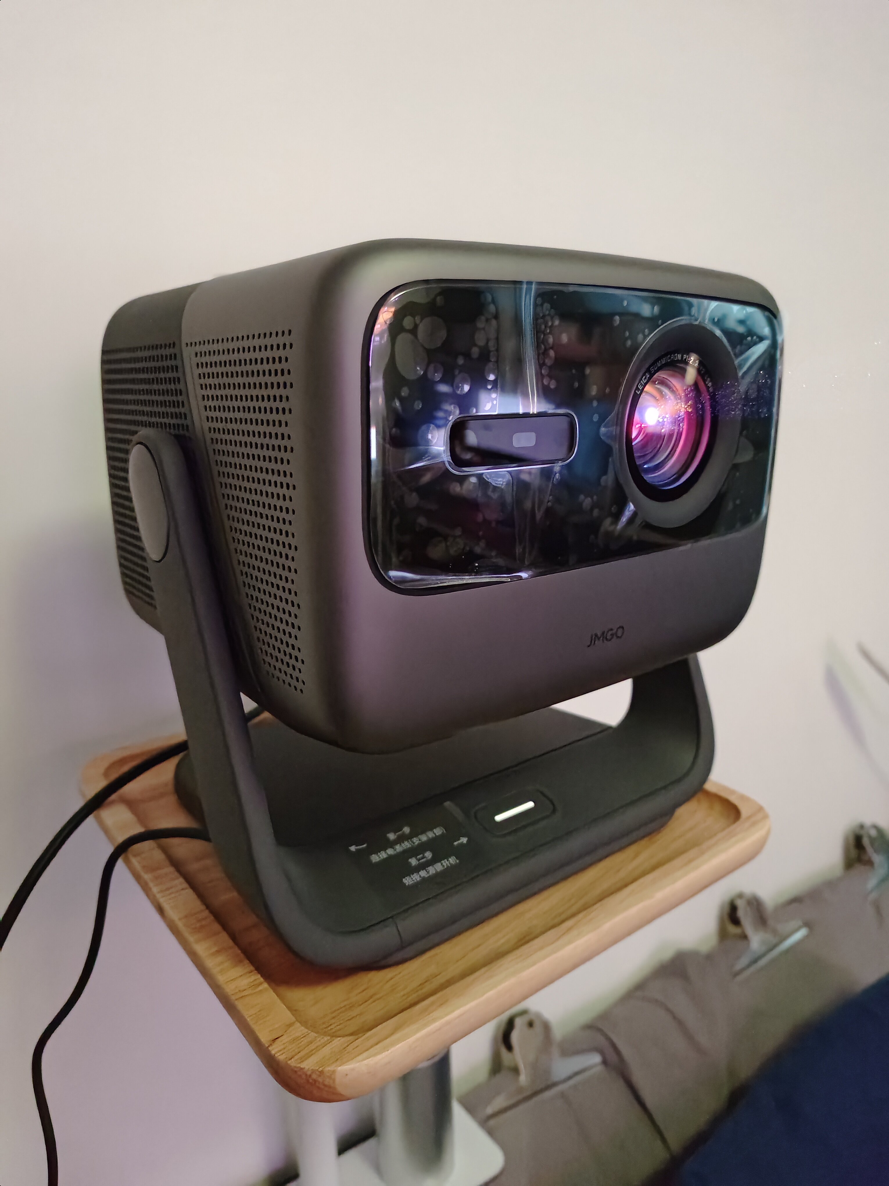 坚果n1 ultra三色激光投影仪,给家里装个巨幕吧